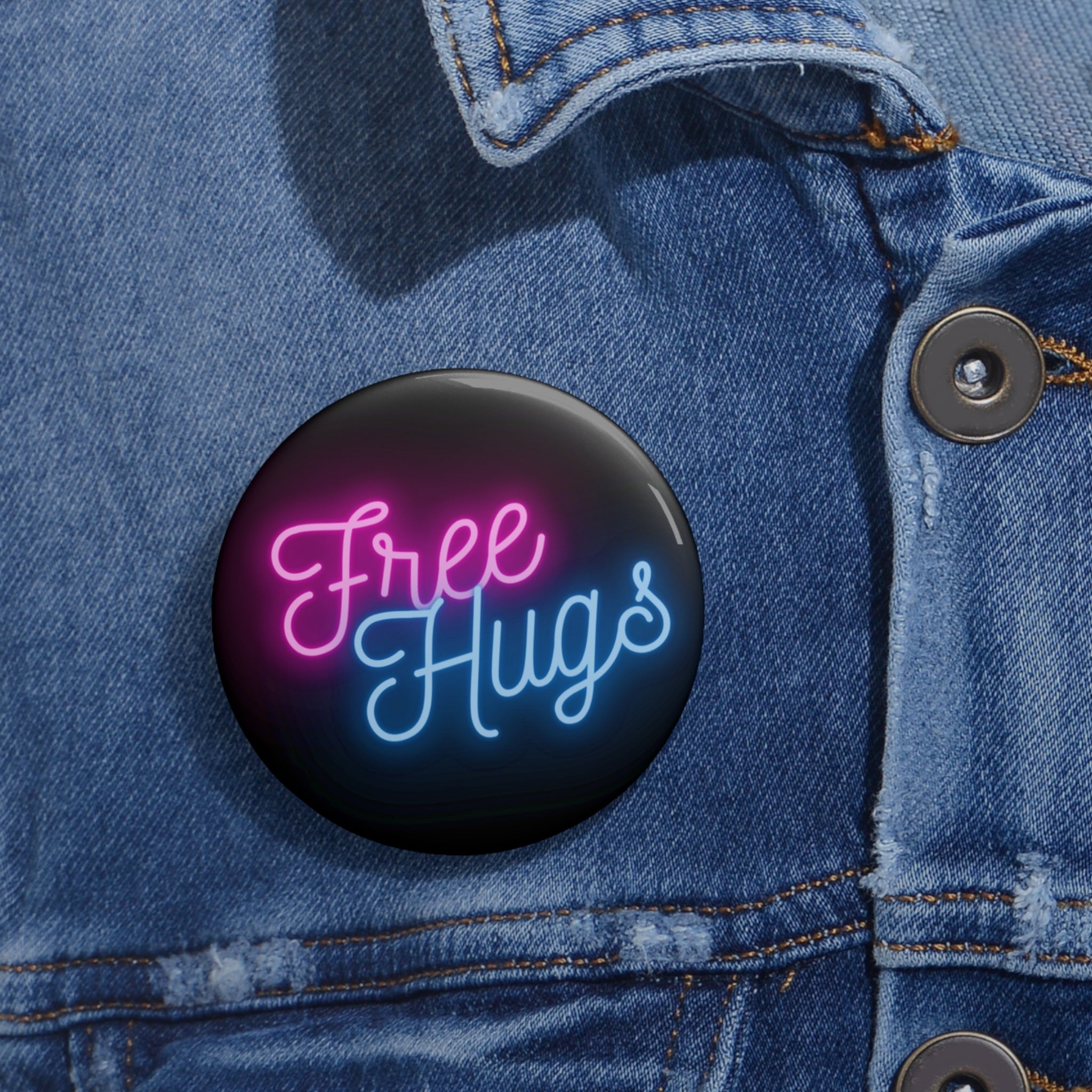 Free Hugs Pin Button